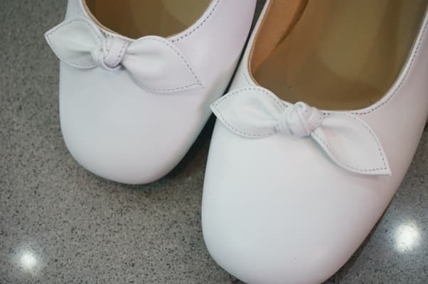 มีโบว์ผูกน่ารักๆ งานละเอียดมากค่ะ 2