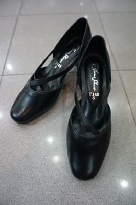 สายไขว้ หน้าเรียว มีหลายสีค่ะ 2