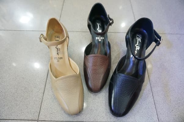 มีสายรัดข้อ สุภาพ สวยมากๆ 2