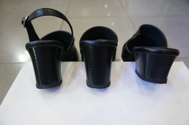 แบบแตะมีส้น หน้าเรียว ใส่สบาย ไม่มีสายรัดข้อ 4