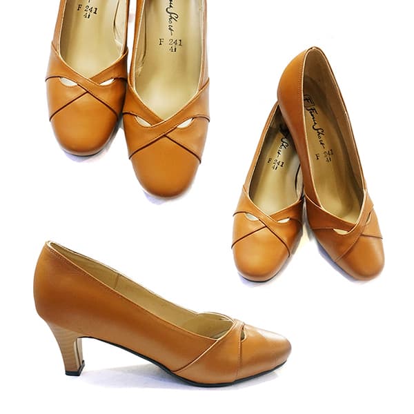 สีขาว หน้าเรียว ส้นสูง แบบเรียบ ดูดีมากค่ะ 1