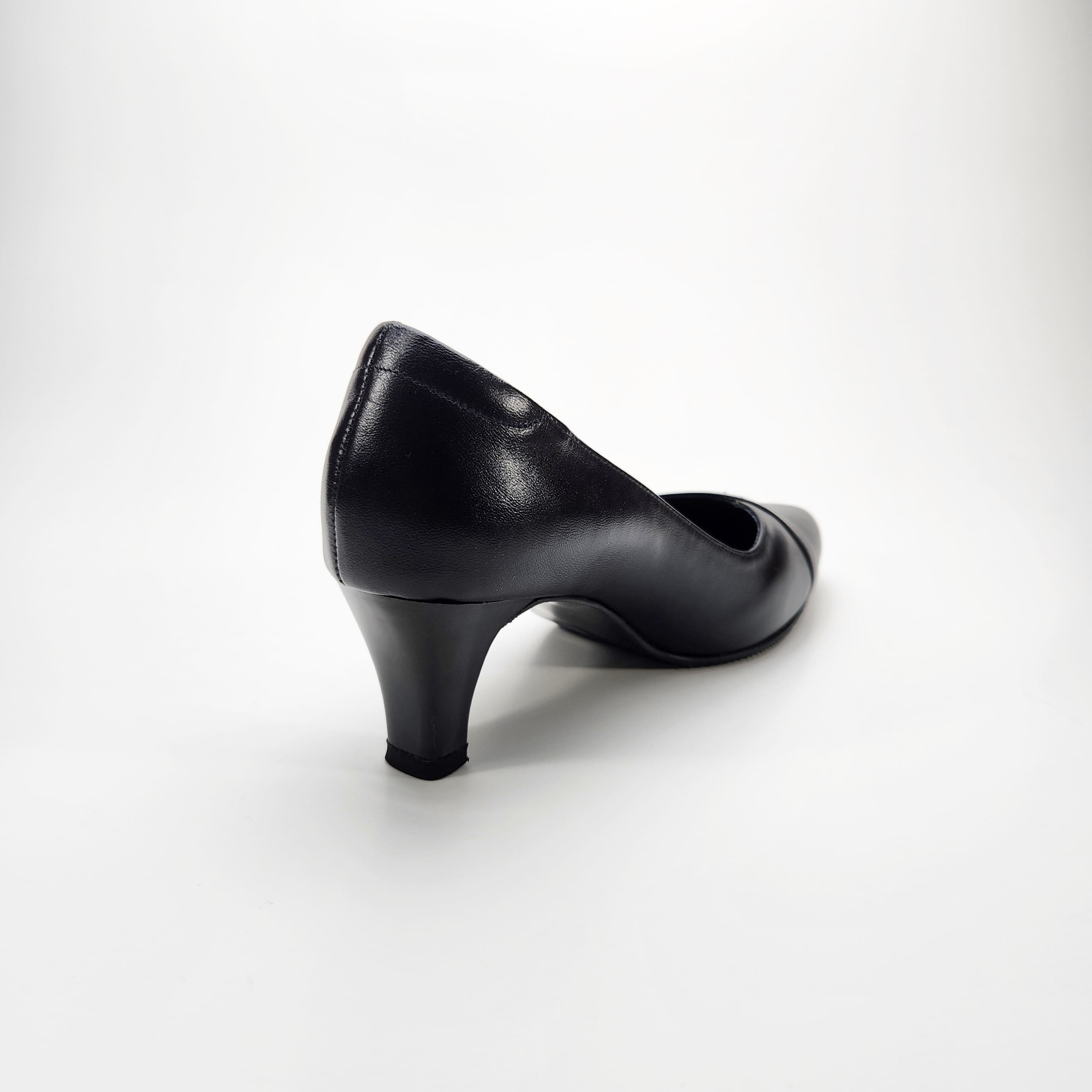 หัวแหลม ใส่ออกงาน สวยสง่า 2