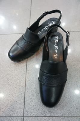 มีสายรัดข้อ ใส่สบายมากๆ หรูดูดีค่ะ 6