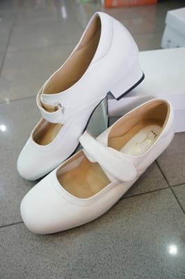 แบบเรียบร้อยมาก ใส่สบาย หน้ากว้าง 4